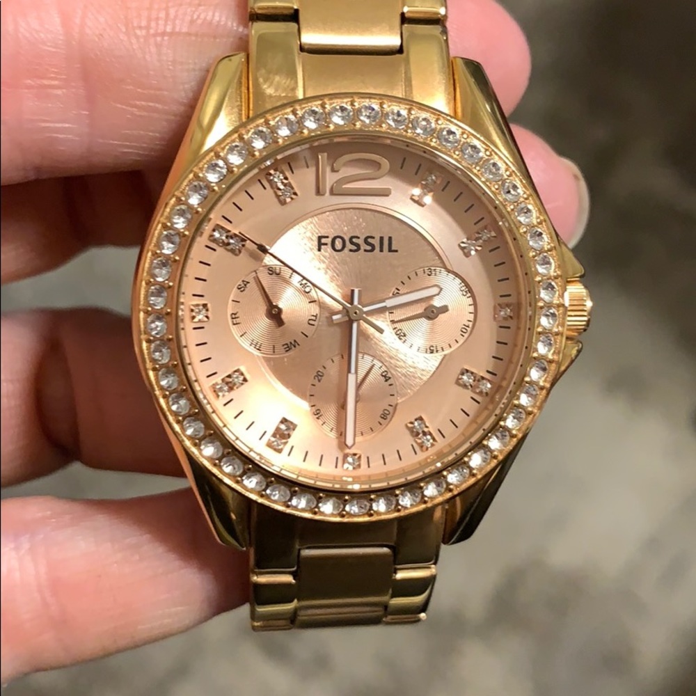 Fossil Woman’s ROSE GOLD watch